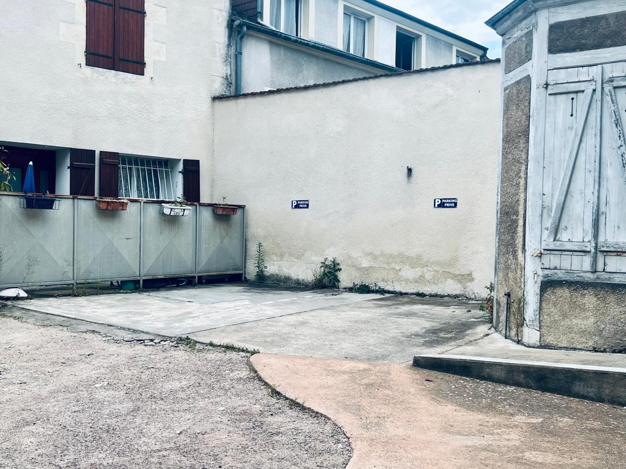 Le General: Prestigious Apartment with Billiards and Private Parking Nevers Exterior photo